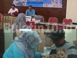 Peringati Hari Rabies Sedunia Puluhan Hewan Dapat Vaksin Rabies Gratis Dari Disnak Jombang