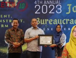 PJ Bupati Serahkan Tiga Penghargaan Kualitas Pelayanan Publik Diraih RSUD Jombang