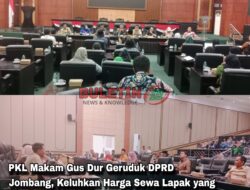 PKL Makam Gus Dur Geruduk DPRD Jombang, Keluhkan Harga Sewa Lapak yang Tinggi
